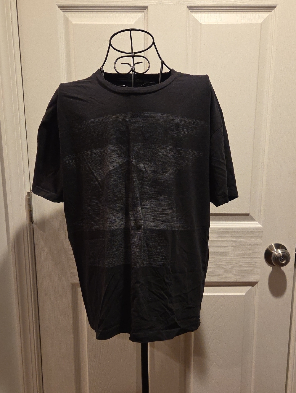 Men's Black Short-Sleeve Graphic Crew Tee